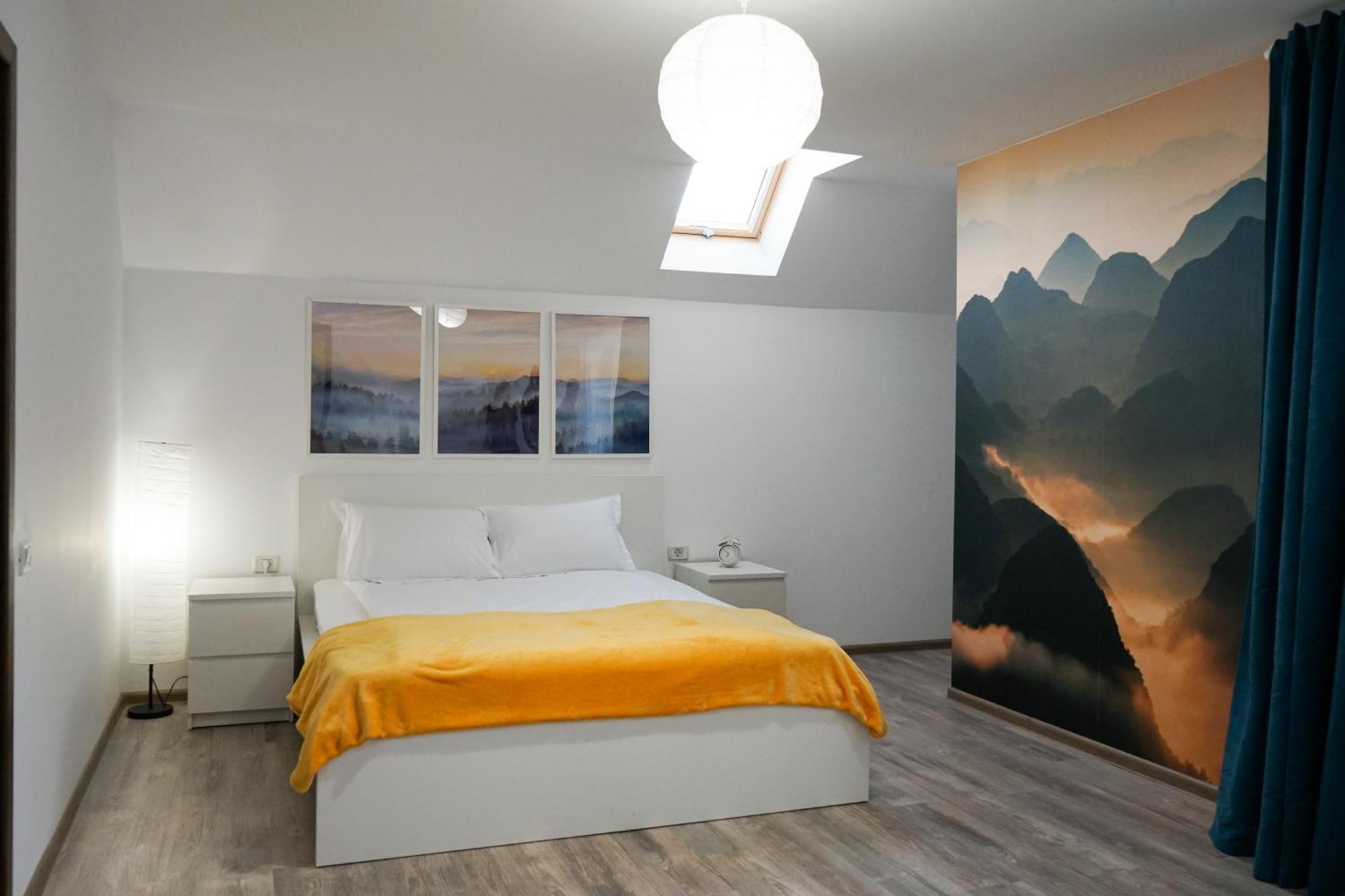 Mirandis Apartments - Comfort & Private Parking Near Coresi Mall Brasov Exterior photo