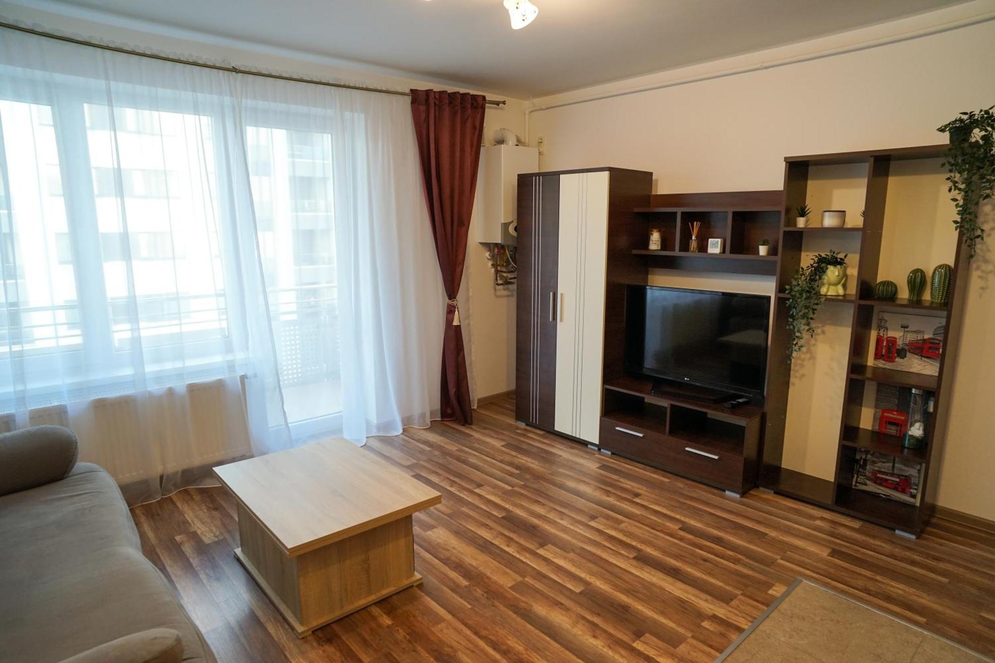 Mirandis Apartments - Comfort & Private Parking Near Coresi Mall Brasov Exterior photo