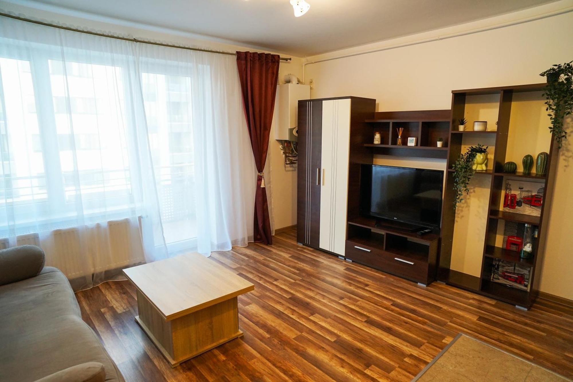 Mirandis Apartments - Comfort & Private Parking Near Coresi Mall Brasov Exterior photo