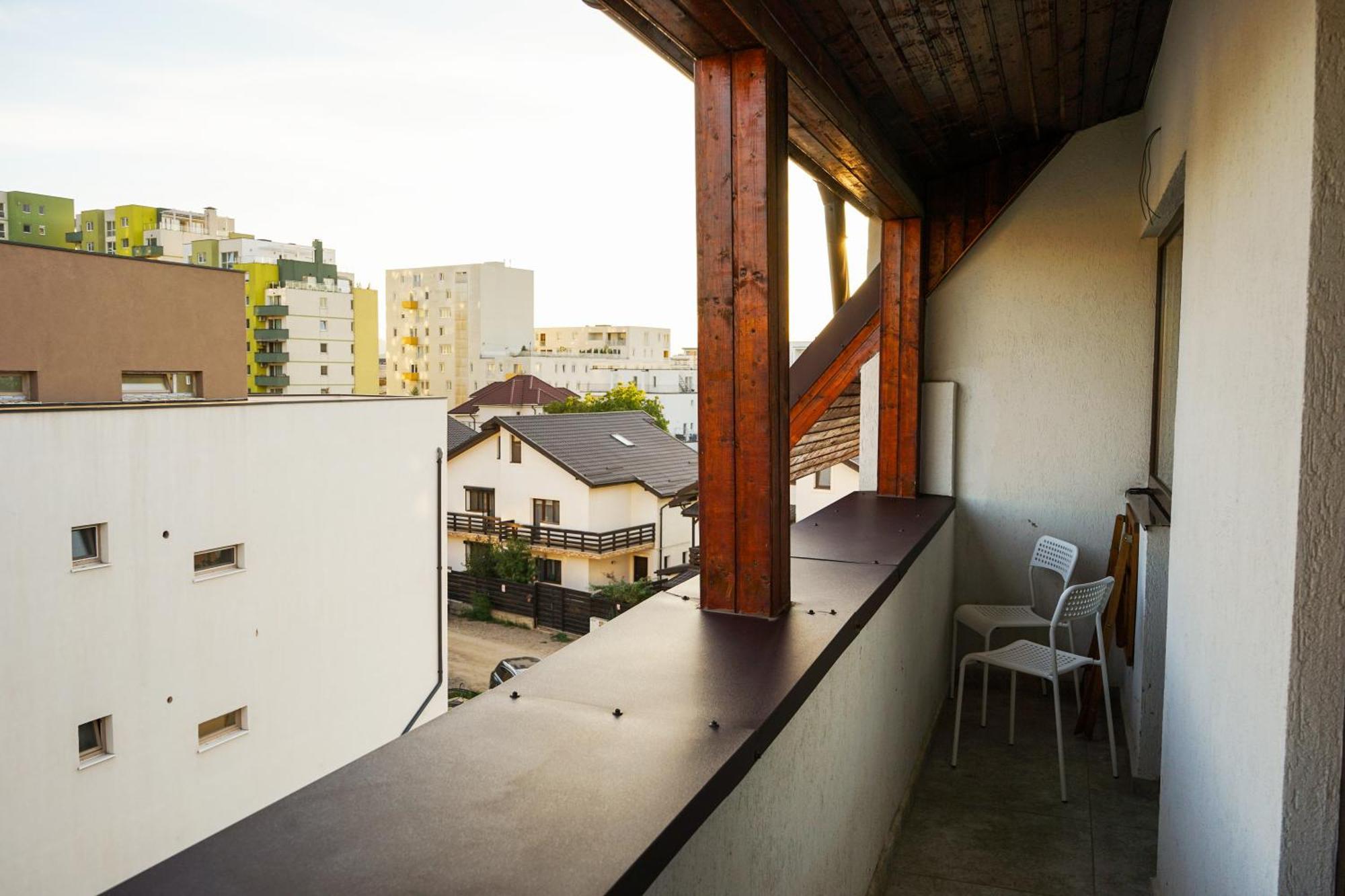 Mirandis Apartments - Comfort & Private Parking Near Coresi Mall Brasov Exterior photo