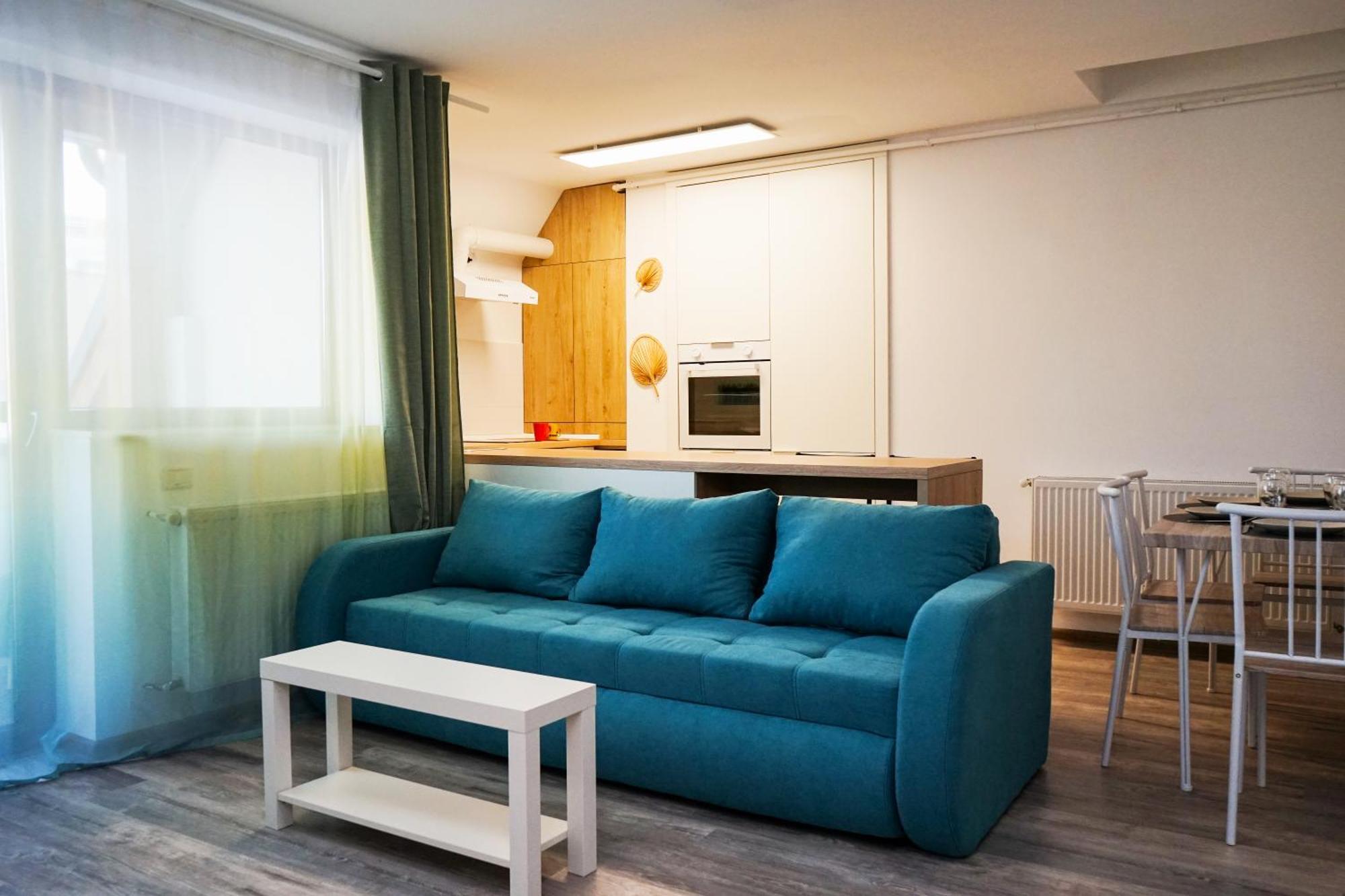 Mirandis Apartments - Comfort & Private Parking Near Coresi Mall Brasov Exterior photo